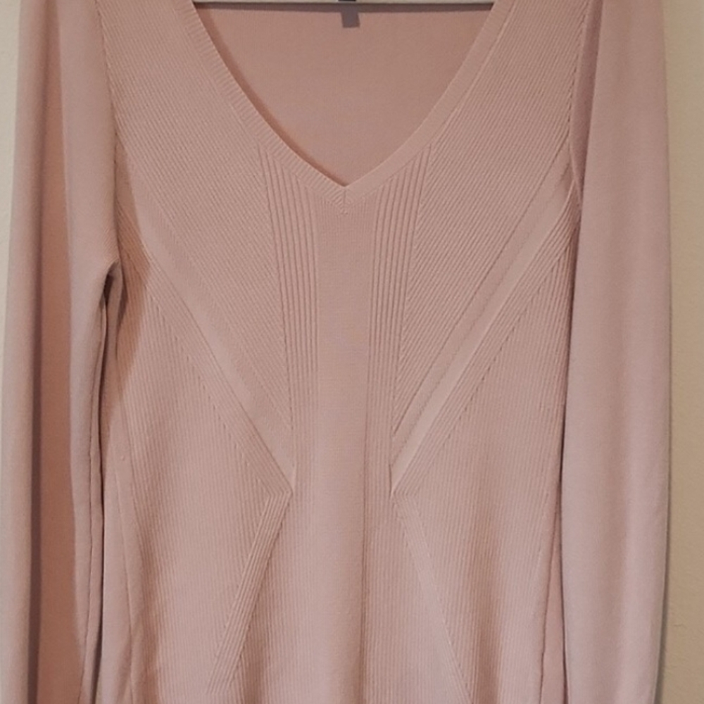 White House Black Market Elegant Light Pink V-Neck Sweater